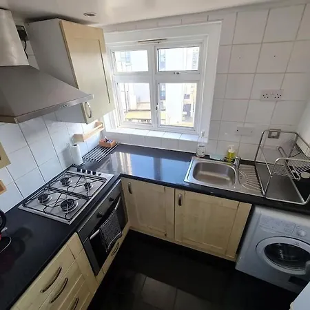Apartment Elegant 2 Bed, 2 Bath London