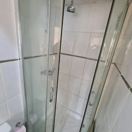Elegant 2 Bed, 2 Bath