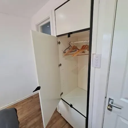 Elegant 2 Bed, 2 Bath *