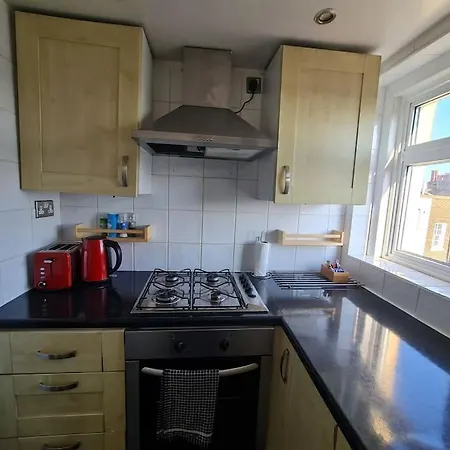 Elegant 2 Bed, 2 Bath Apartment