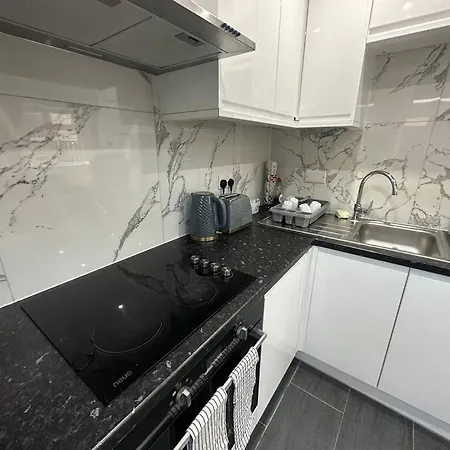 2 Bedroom House,brownhillrd Se6 Dom wakacyjny *