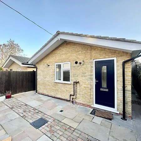 Dom wakacyjny 2 Bedroom House,brownhillrd Se6