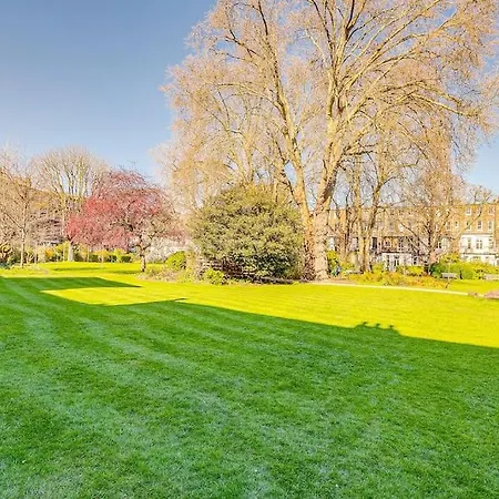 For Explorers - 3 Min Walk To Station Appartement