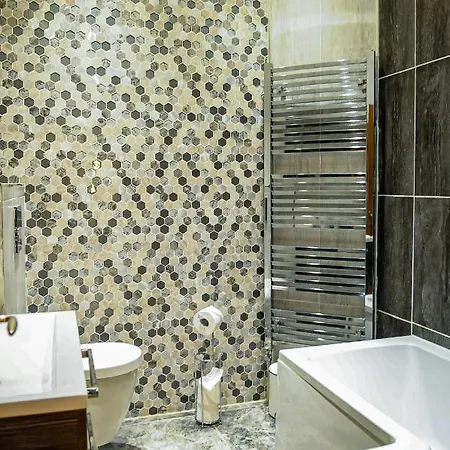 Appartamento Luxury 5 Star - Parking, Garden, Nr Greater Metro Stations *