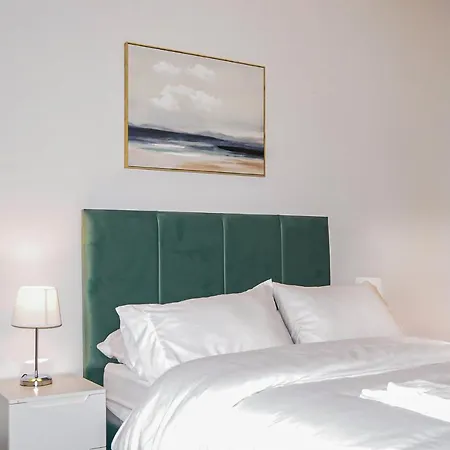 Luxury 5 Star - Parking, Garden, Nr Greater Metro Stations Londra