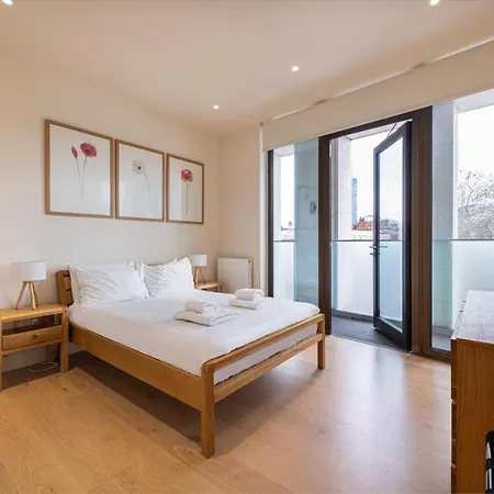 Staylux Waterloo * London