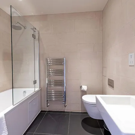 Staylux Waterloo Apartment