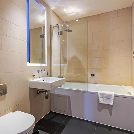 Staylux Waterloo Apartment