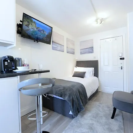Stylish By Luxestays Shepherds Bush * 伦敦