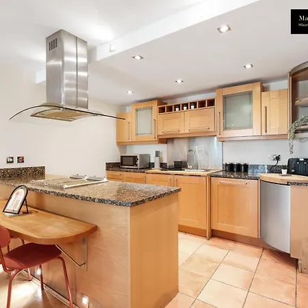 Weekly Or Monthly Stays, London, Canary Wharf - Sleeps 6- 2bedroom, Free Parking, Serviced By Maison Christo Appartamento