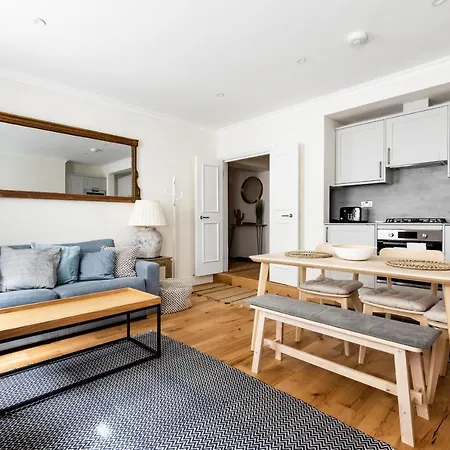 Fabulous Chelsea 2 Bed *