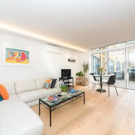 Chic & Cozy Flat In Sw London, Perfect Location! Apartment London