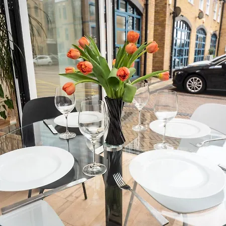 Chic & Cozy Flat In Sw London, Perfect Location! Apartment London