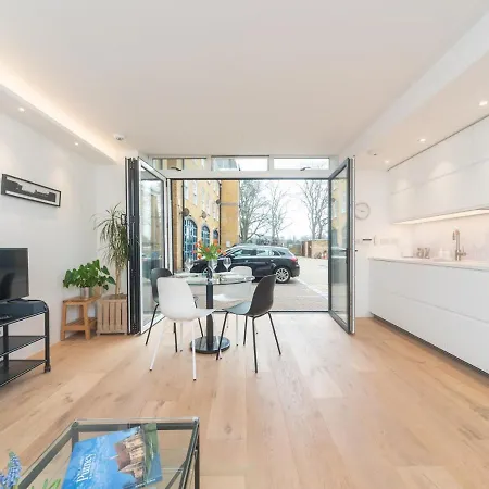 Chic & Cozy Flat In Sw London, Perfect Location! Apartment *