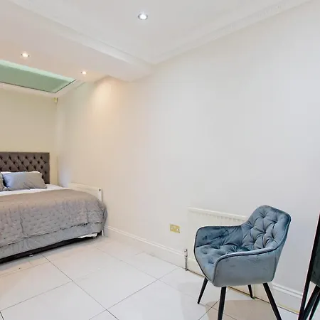 Hyde Park Paddington Spacious Holiday home