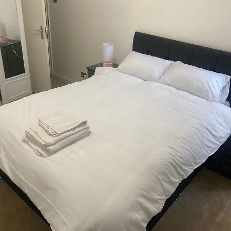 Cozy Two Bedroom Flat In The Heart Of Apartment London