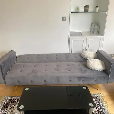 Apartment Cozy Two Bedroom Flat In The Heart Of *