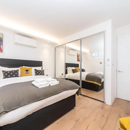 Chic & Cozy Flat In Sw London, Perfect Location!