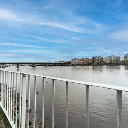 Apartment Chic & Cozy Flat In Sw London, Perfect Location!