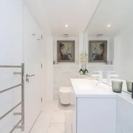Chic & Cozy Flat In Sw London, Perfect Location! * London