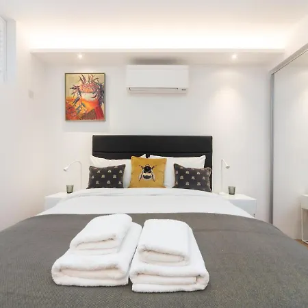Apartment Chic & Cozy Flat In Sw London, Perfect Location!