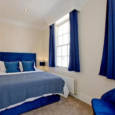 Hyde Park Paddington Spacious