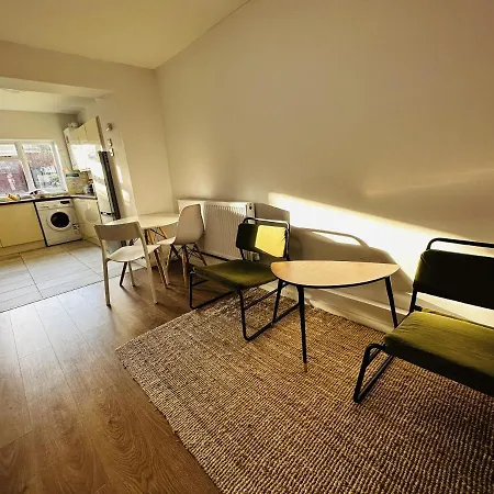 Stratford House - Sleepylodge London
