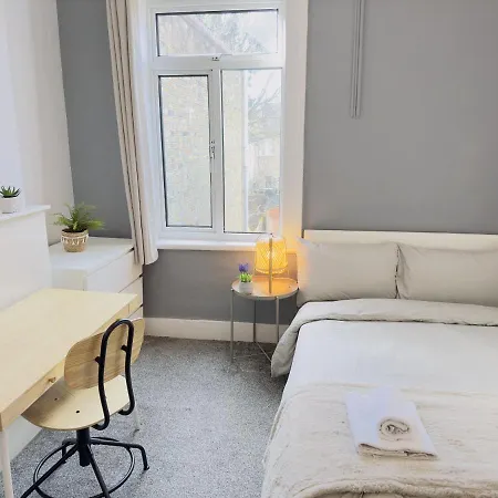 Stratford House - Sleepylodge London