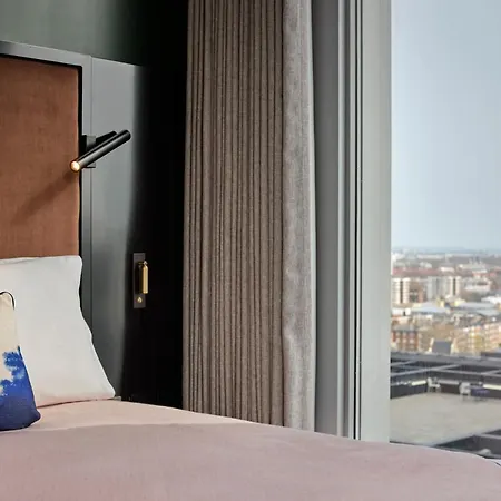 Montcalm East, Autograph Collection London