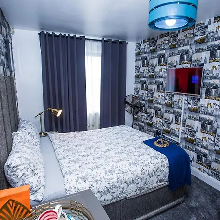 Apartment Remarkable 2-bed With Sea View *