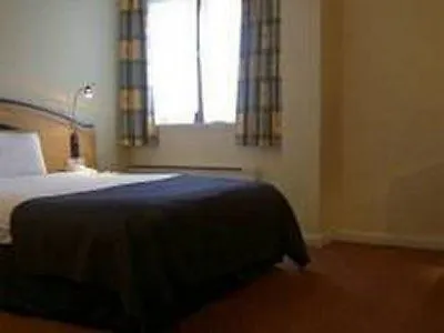 Travelodge Wembley 3*