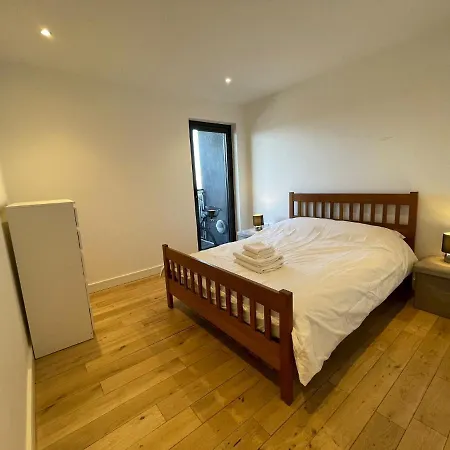 Penthouse In Battersea Amazing Views Of Apartment London