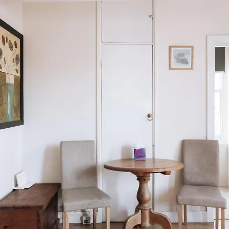 Apartment Evelyn Court *