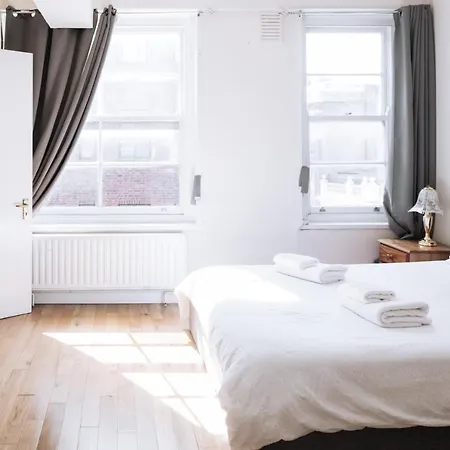 Apartment Evelyn Court London
