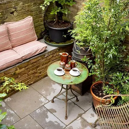 Kings Cross, Self-contained House & Private Garden *