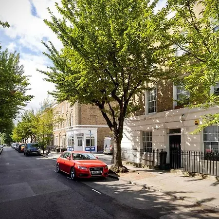 Holiday home Kings Cross, Self-contained House & Private Garden London