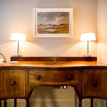 Kings Cross, Self-contained House & Private Garden Holiday home