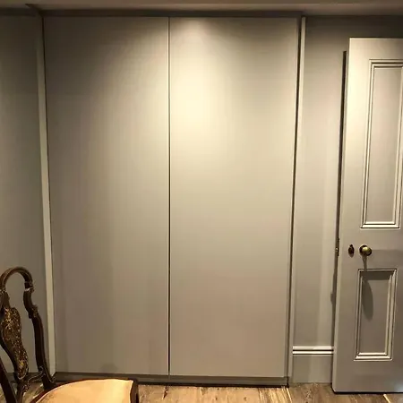 Kings Cross, Self-contained House & Private Garden * London