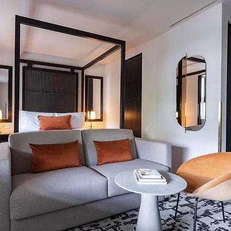 La West - Hyde Park Hotel