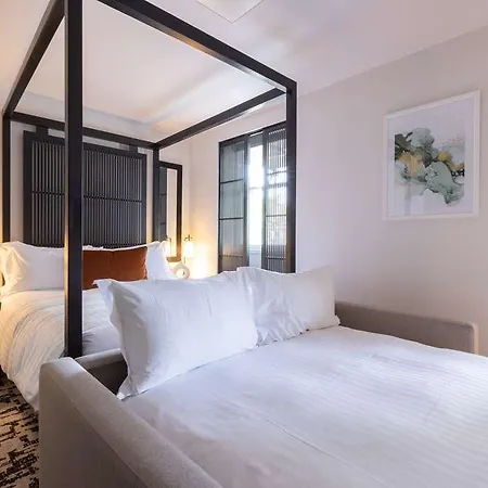 La West - Hyde Park Londyn