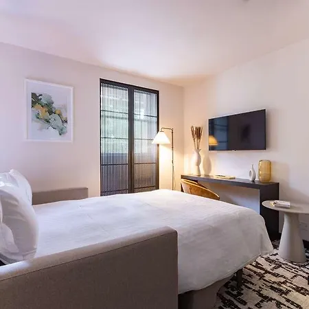 La West - Hyde Park Hotel