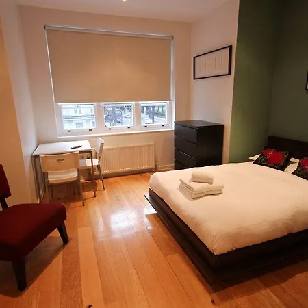 St House Serviced By Concept