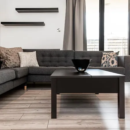 Large And 2 Bed Apartment London