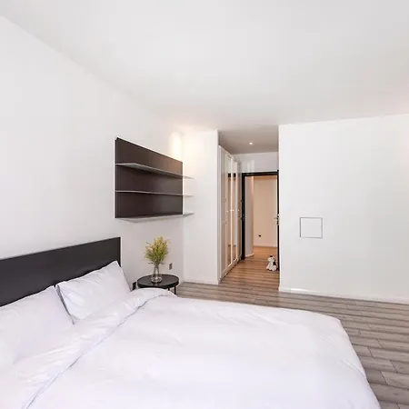 Apartment Large And 2 Bed *