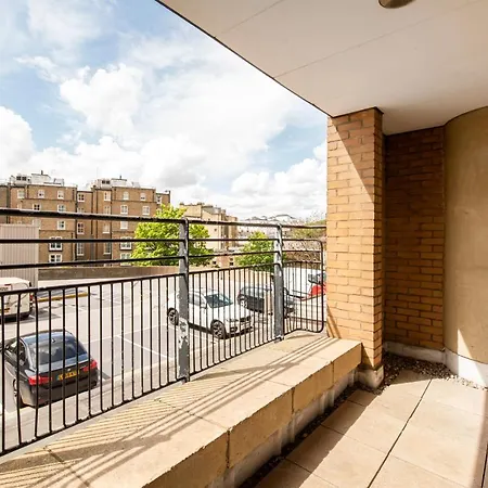 Apartment Large And 2 Bed