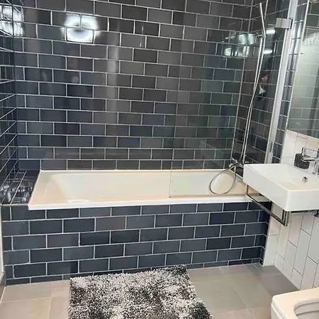 Apartment Royal Dock Luxury