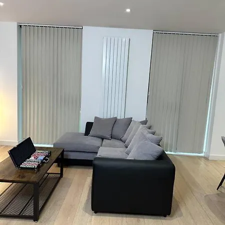 Royal Dock Luxury Apartment London