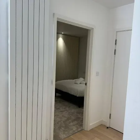 Apartment Royal Dock Luxury London