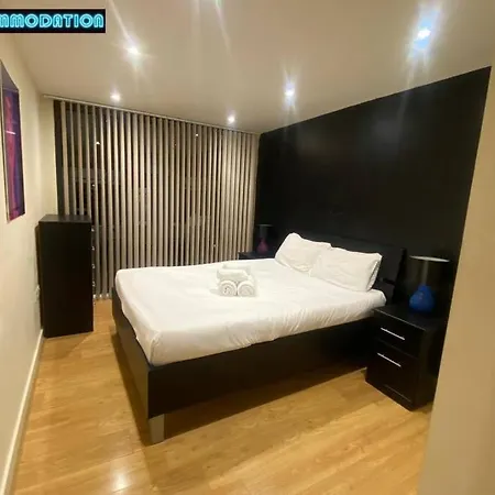 80s Retro 1bedroom Apart Canary Wharf London
