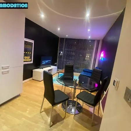 80s Retro 1bedroom Apart Canary Wharf Apartment *